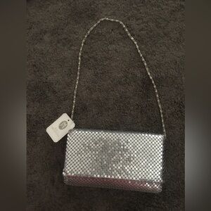 Cute silver purse. never used